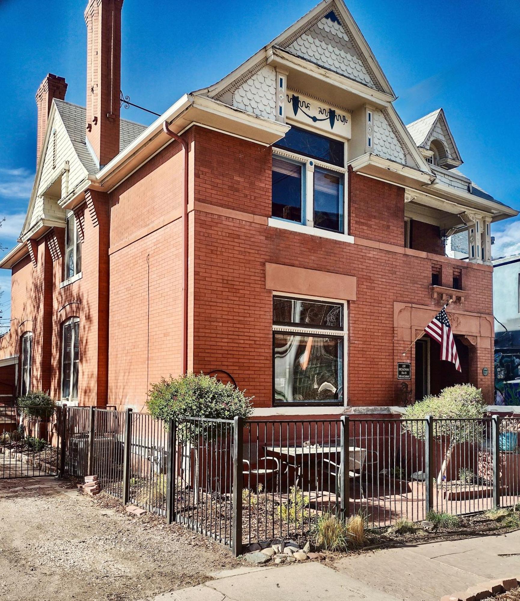 Off Broadway B & B DEN Exterior foto